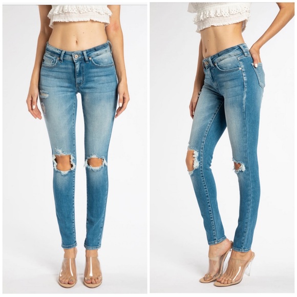 Busted Knee Distressed Skinny Jeans Light Wash - Picture 6 of 10